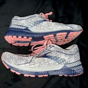 Brooks adrenaline gts 21 size 9